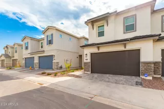 Photo #1: 6731377 Listing 