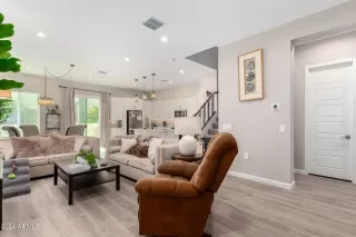 Photo #5: 6731377 Listing 