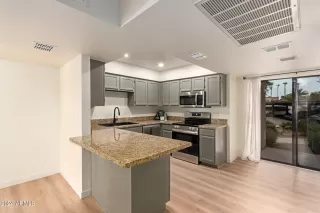 Photo #3: 6731596 Listing