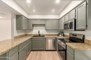 Photo #4: 6731596 Listing