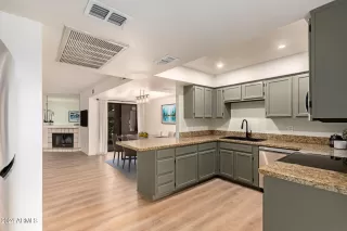 Photo #5: 6731596 Listing