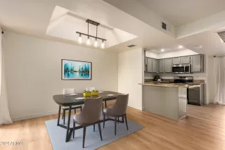 Photo #6: 6731596 Listing