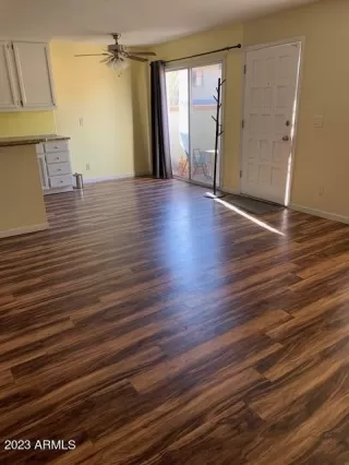Photo #2: 6731978 Listing