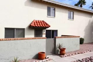 Photo #5: 6731978 Listing