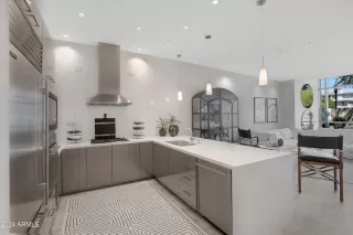 Photo #1: 6732179 Listing