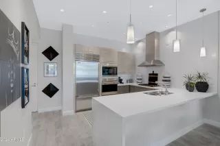 Photo #2: 6732179 Listing