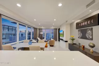 Photo #3: 6732449 Listing