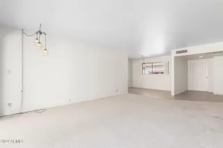 Photo #6: 6732470 Listing