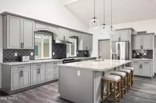 Photo #5: 6732561 Listing