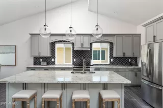 Photo #6: 6732561 Listing