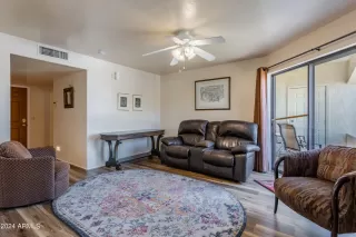 Photo #2: 6732736 Listing