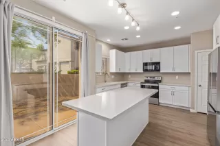 Photo #1: 6732812 Listing