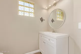 Photo #2: 6732812 Listing