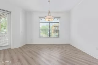 Photo #6: 6733282 Listing