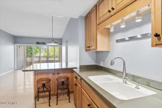 Photo #6: 6733349 Listing