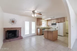 Photo #5: 6733540 Listing