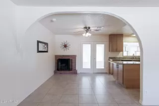 Photo #6: 6733540 Listing