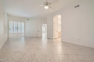 Photo #6: 6733629 Listing 