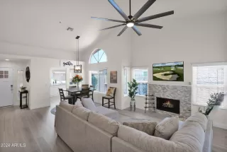 Photo #6: 6733639 Listing 