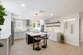 Photo #1: 6733662 Listing