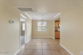 Photo #4: 6734034 Listing