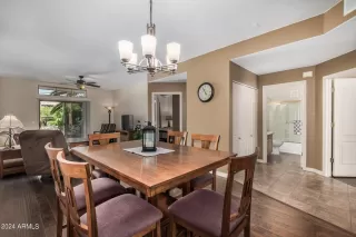 Photo #5: 6734179 Listing