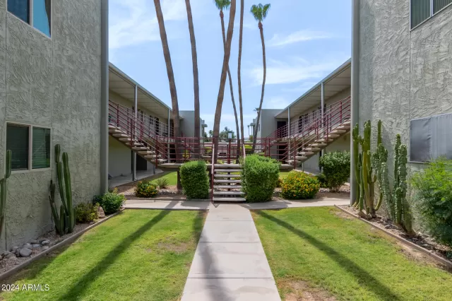 MLS: 6734193 Condo For Sale