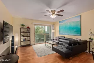 Photo #3: 6734193 Listing