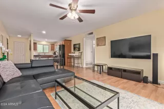 Photo #5: 6734193 Listing