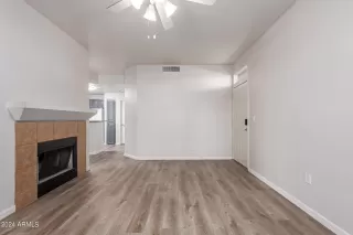 Photo #2: 6734239 Listing 