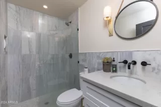 Photo #2: 6734432 Listing