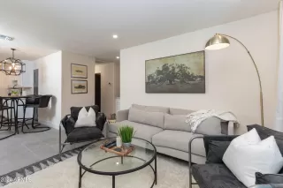 Photo #3: 6734432 Listing