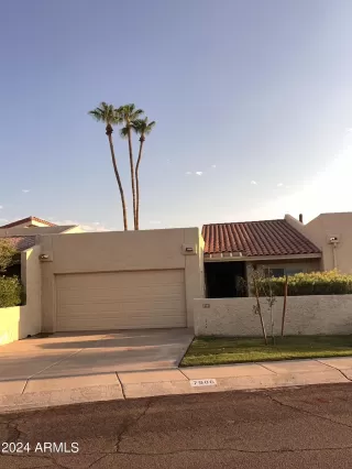 Photo #1: 6734939 Listing 