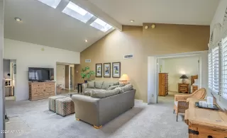 Photo #4: 6735402 Listing