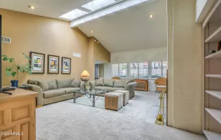 Photo #6: 6735402 Listing