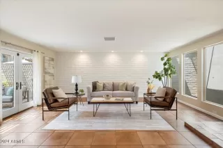 Photo #4: 6735820 Listing