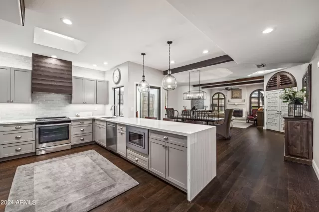 MLS: 6735867 Condo For Sale