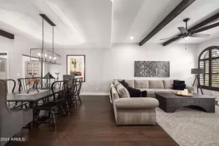 Photo #2: 6735867 Listing