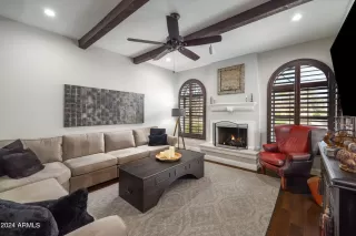 Photo #4: 6735867 Listing