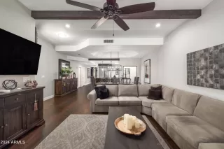 Photo #6: 6735867 Listing