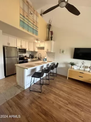 Photo #1: 6736245 Listing