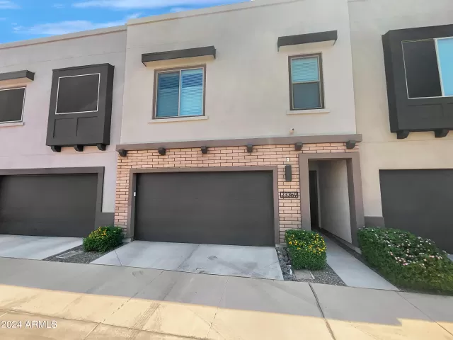 MLS: 6736275 Condo For Sale