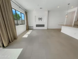 Photo #3: 6736275 Listing