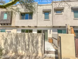 Photo #4: 6736275 Listing