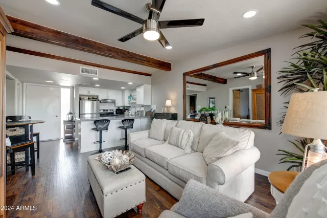 MLS: 6736380 Condo For Sale