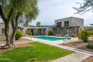 Photo #1: 6736380 Listing