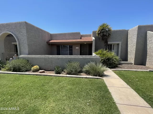 MLS: 6736723 Condo For Sale