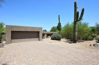 Photo #4: 6736776 Listing