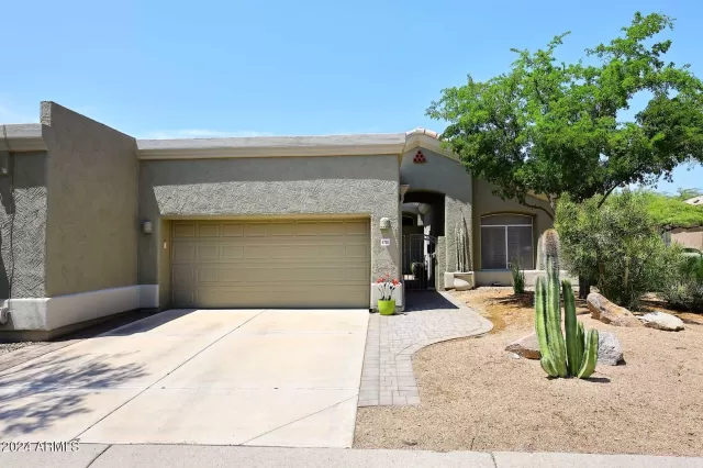 MLS: 6737162 Condo For Sale