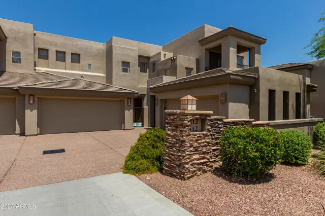 MLS: 6737316 Condo For Sale